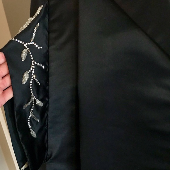 MR Blackwell Satin Dress - Sz 6 Embellished top - Picture 10 of 13